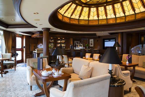 CUNARD Queen Elizabeth Grills Lounge 0.jpg